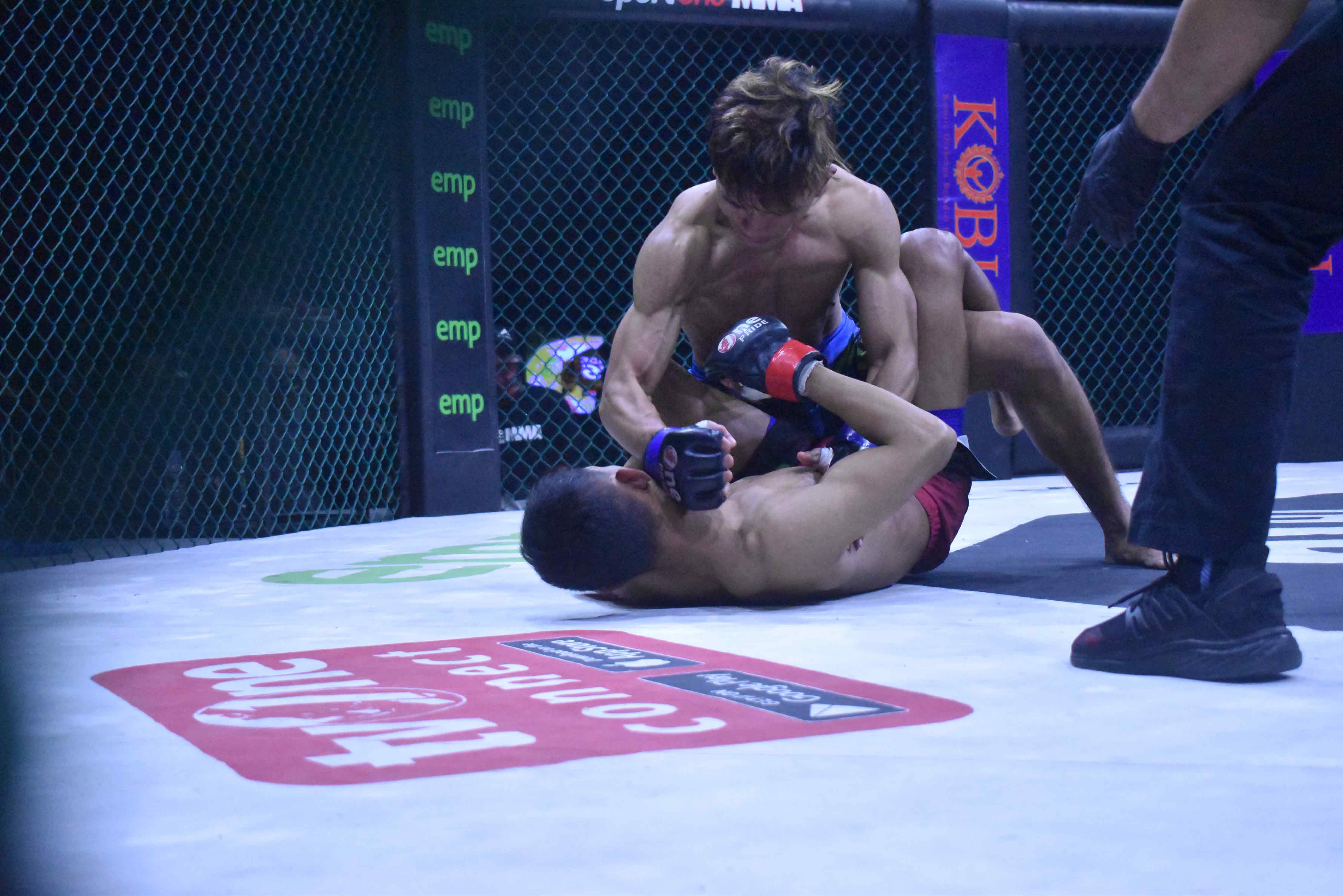 Ade Tumbang, Novan Juara Baru Kelas Atom One Pride MMA
