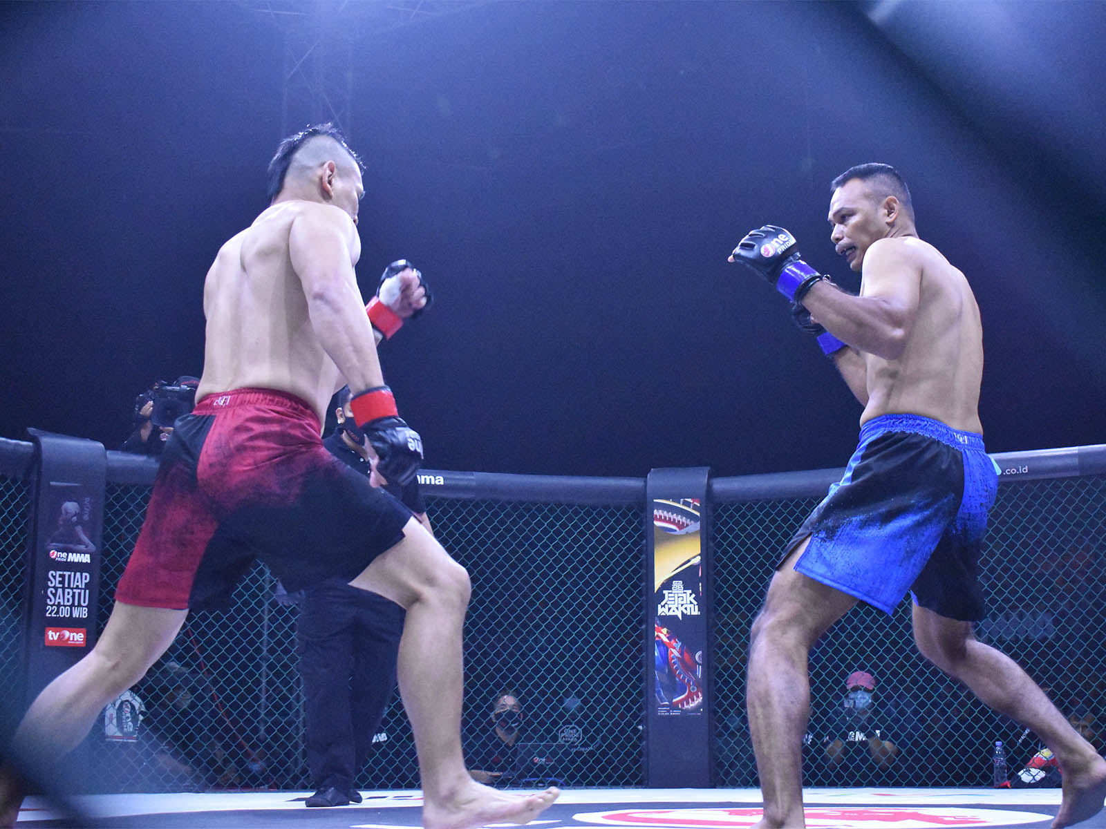 Comeback Dengan Rasa Pahit Ahong 'Si Raja KO' Dibuat KO Alex Munster